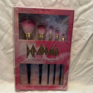 Def Leppard Pink Makeup Brush Set